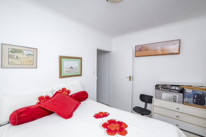 3 Bedroom Property for Sale in Uitzicht Western Cape